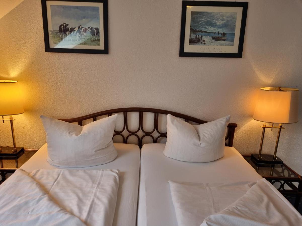 Erbenholz Hotel Laatzen Buitenkant foto