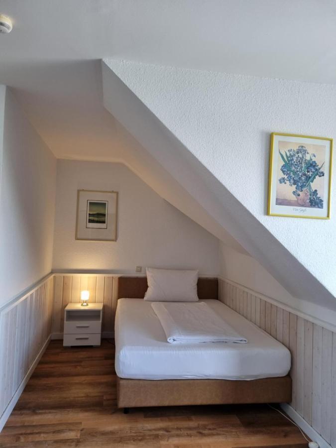 Erbenholz Hotel Laatzen Buitenkant foto